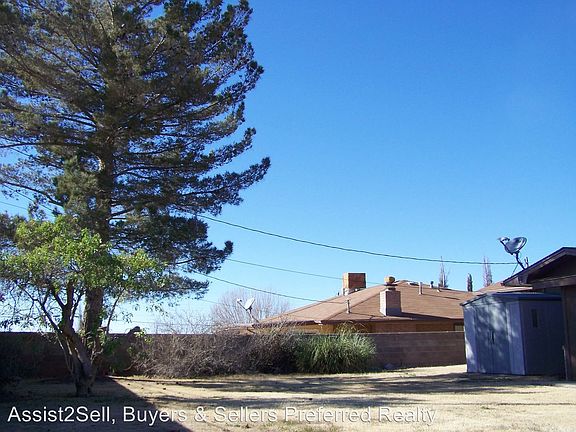 2nd image of 2814 Carmel Dr
