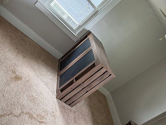 5th image of 105 E Bright St