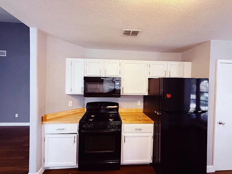 12314 Thompkins Dr — Photo 7