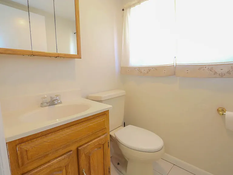 38 Stewart Pl — Photo 5