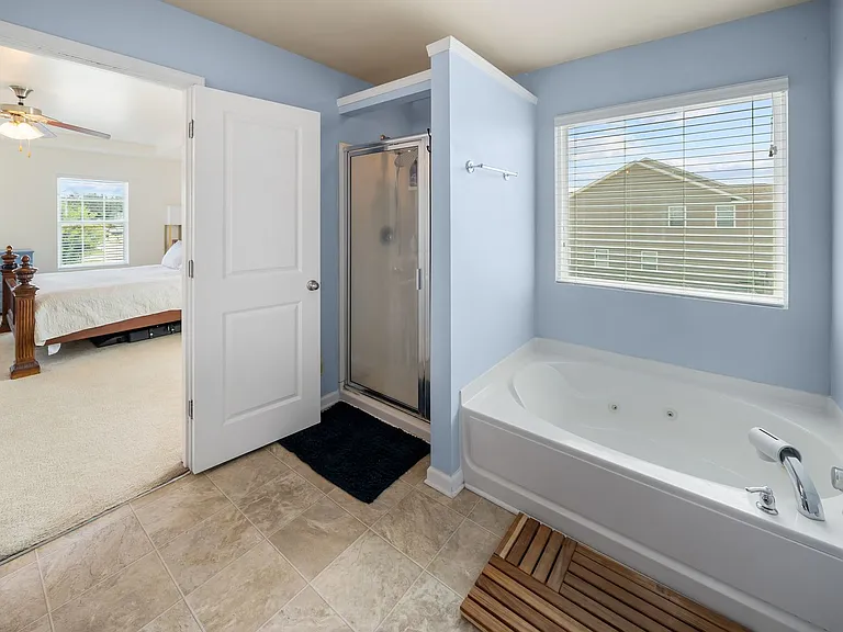415 Valdez Ct — Photo 35
