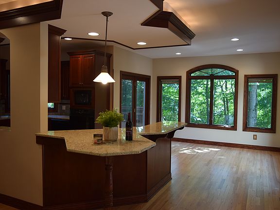 Spacious kitchen