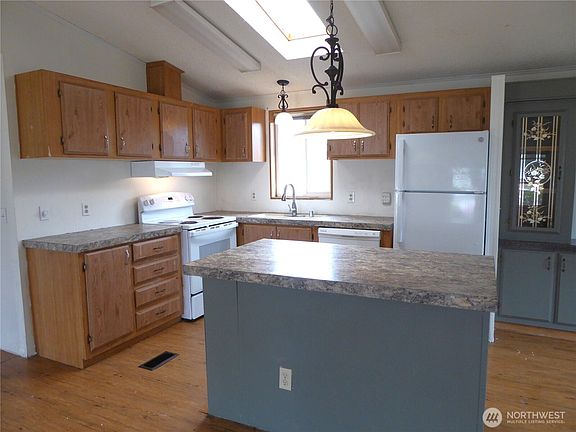 5th image of 491 Mill Road #42
