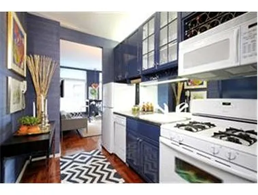 Rented by Douglas Elliman | media 31