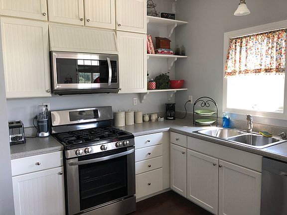 3rd image of 9221 McCombs Ct