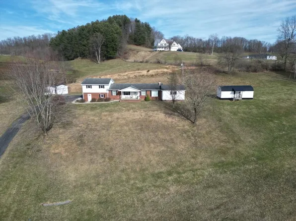 869 Armstrong Rd, Summersville, WV 26651