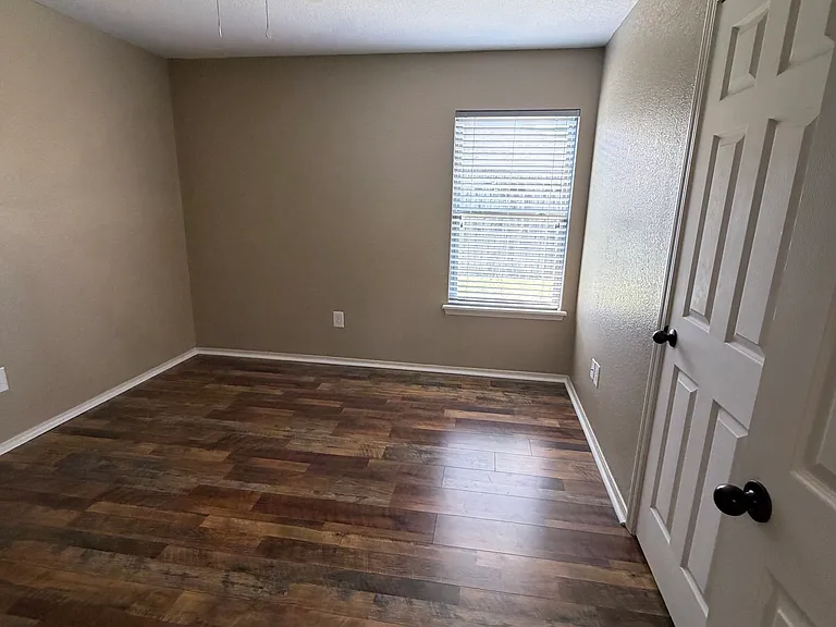 2 Dunwood Dr — Photo 8