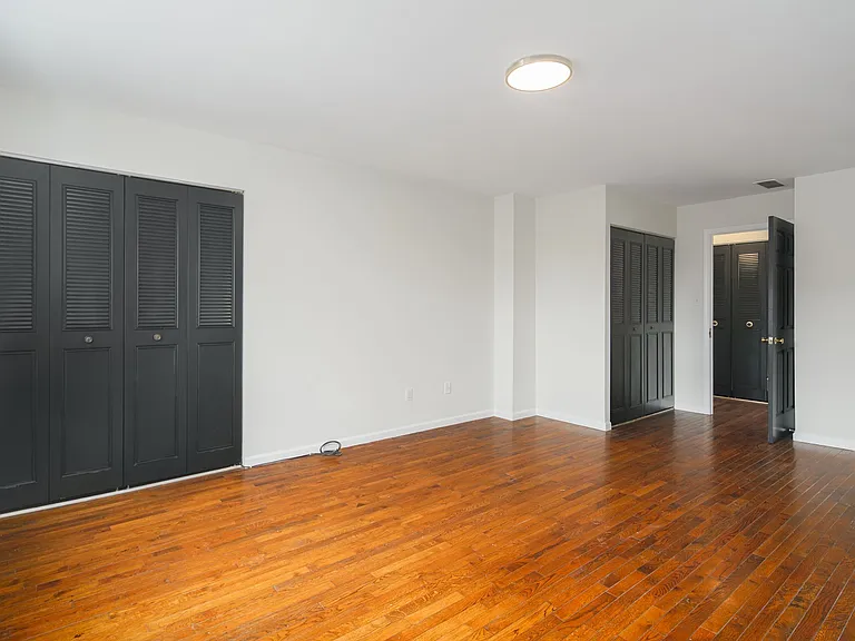 944 New Market St #2 — Photo 13