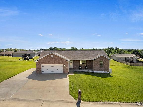 2nd image of 451 Cedar Meadows Dr
