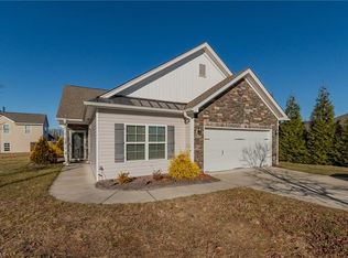 3175 York Place Dr, Walkertown, NC 27051