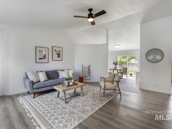 1471 Wrangler St, Twin Falls, ID 83301