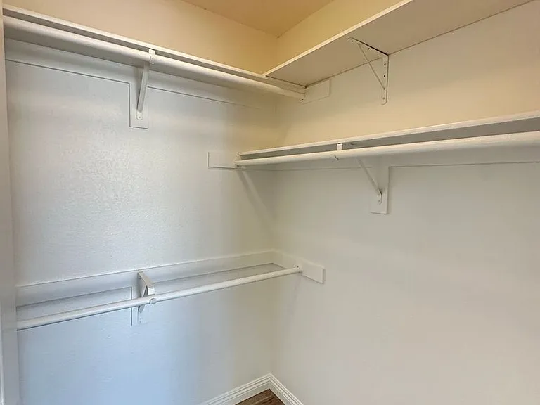 5455 Sylmar Ave #402 — Photo 14