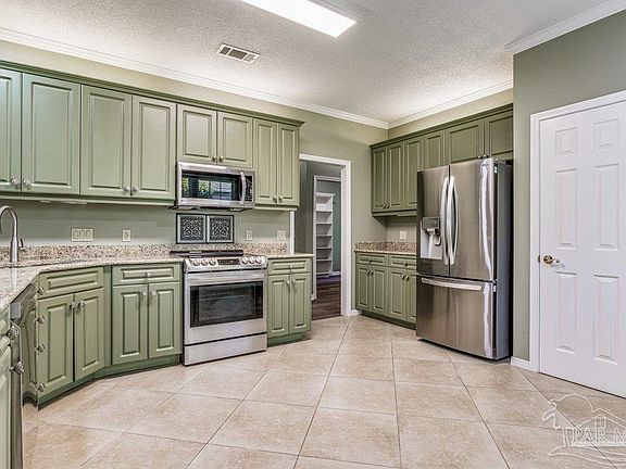3rd image of 1443 Champions Green Dr
