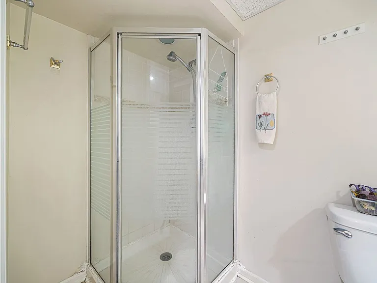 32504 Millstone Cir — Photo 18