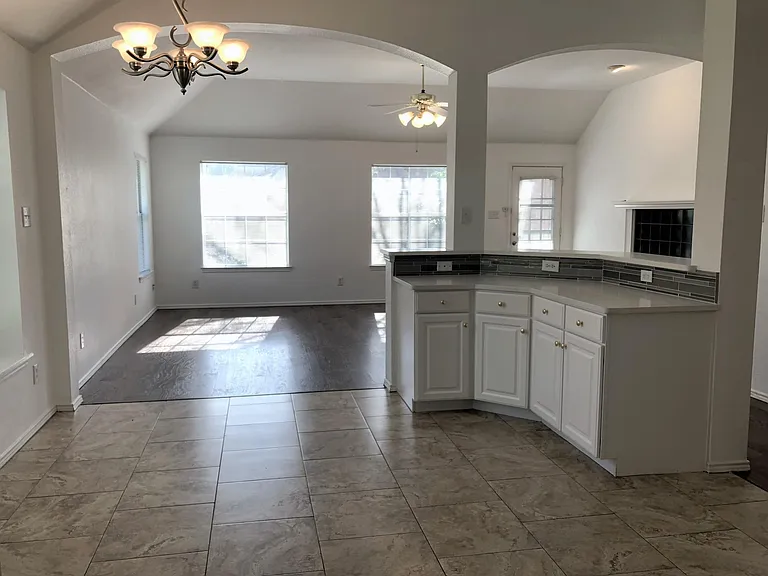 9113 Couples Dr — Photo 13