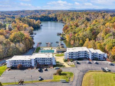 1089 Bluewater Dr Ste 414, Moneta, VA, 24121