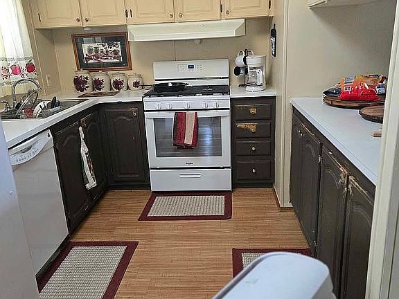 2nd image of 1305 Pennington Dr