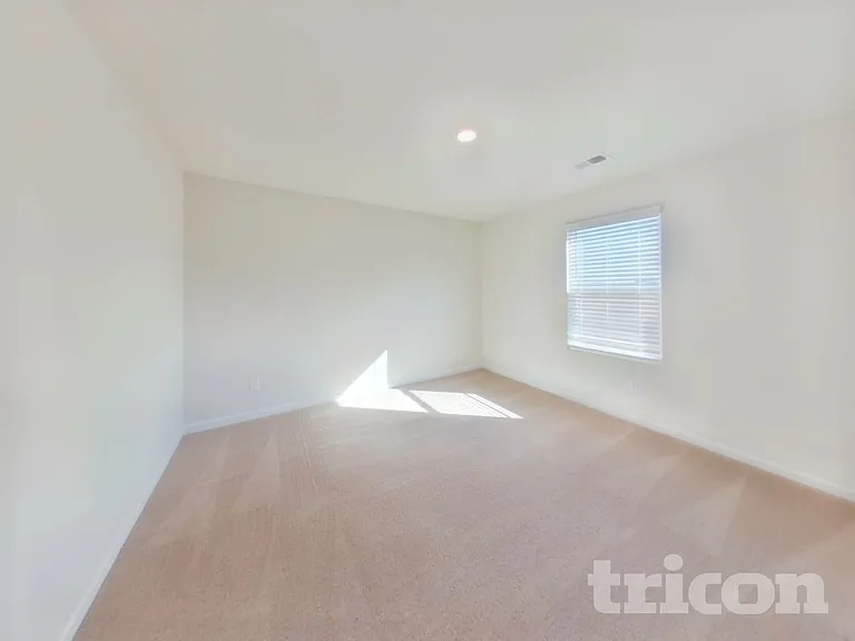 2186 Southlea Dr — Photo 14