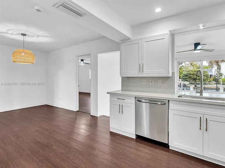 4500 SW 42nd Ter — Photo 20