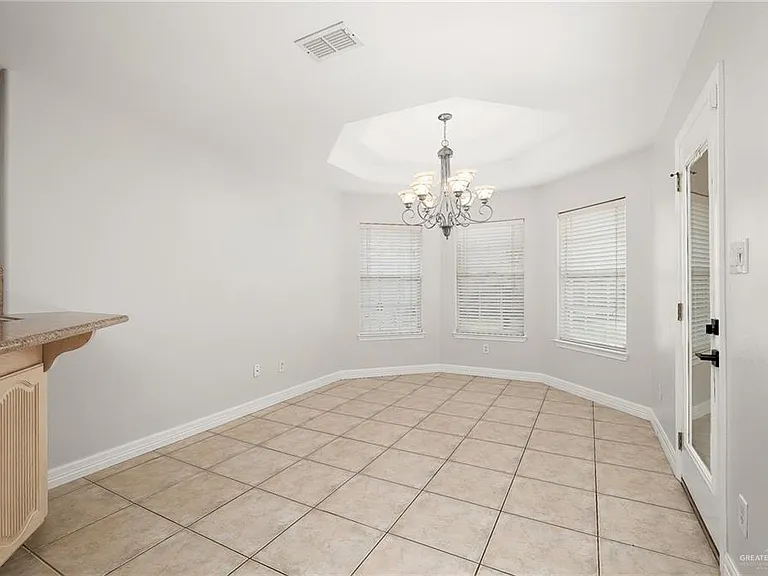 5106 N 24th Ln — Photo 5