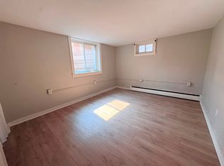 960 1st Ave APT 10, West Haven, CT 06516