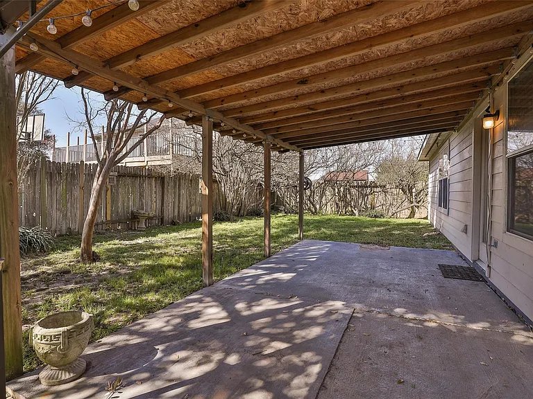 19627 Beachy Ct — Photo 28