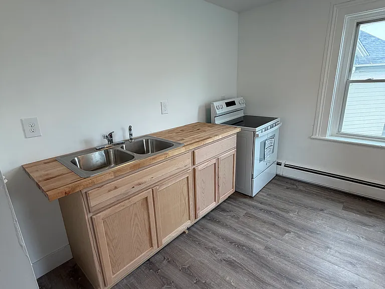 38 Prince St #2 — Photo 6