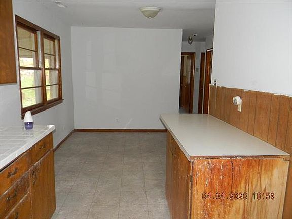 3rd image of 4138 Mitchell Ave