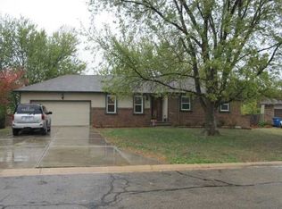 310 N Valleyview Ct, Andover, KS 67002