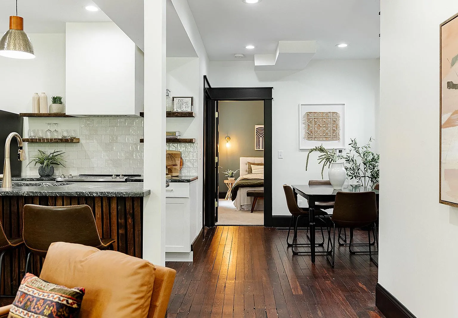 1 bed, 760 sqft, $1,400 — Photo 4