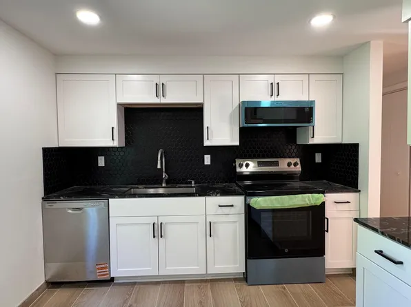 113 Dexter Ave, Liverpool, NY 13088