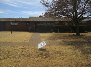 805 W Virginia St, Floydada, TX 79235