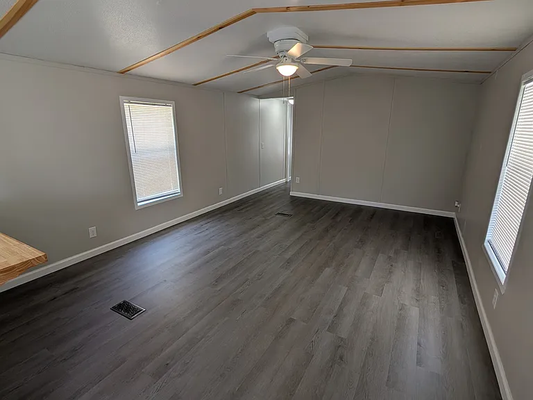 3205 Little Chuckey Rd — Photo 9