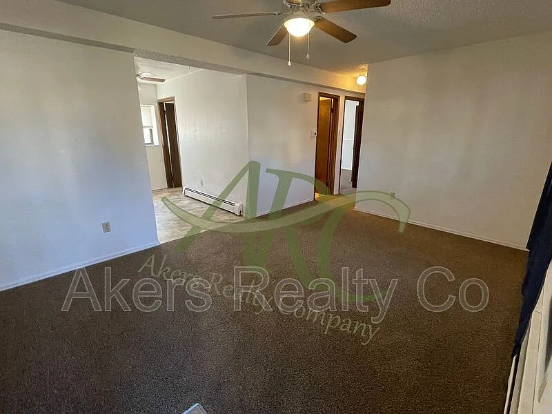 2 bed, 1.0 bath, 850 sqft, $995 — Photo 2