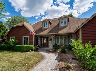 N32W23527 Fieldside Rd, Pewaukee, WI 53072