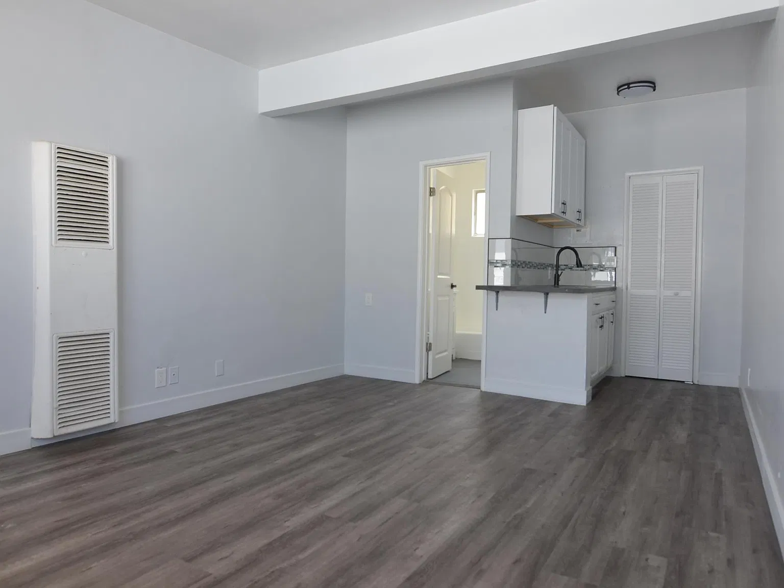 Studio, $1,400 — Photo 2