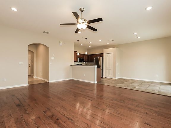 4th image of 721 Griffen Heights Ct