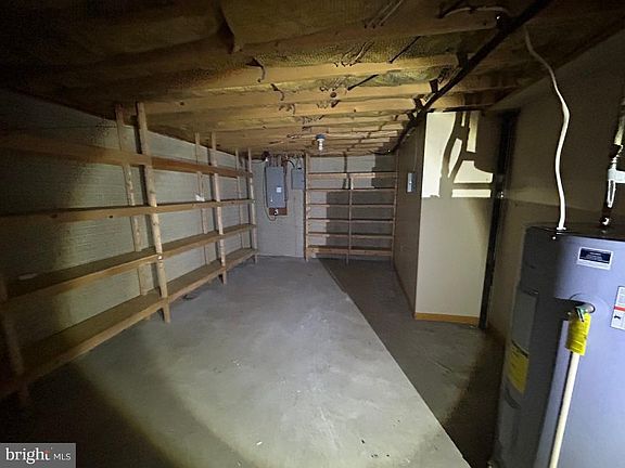 3rd image of 1048 Kunkle Dr