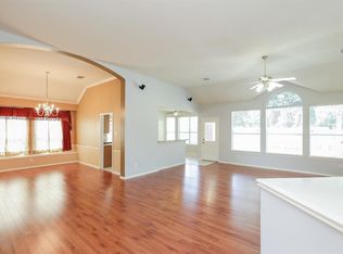 9711 Autumn Way Dr, Houston, TX 77064