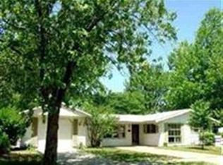 1234 Mount Vernon Dr, Bloomington, IL 61704