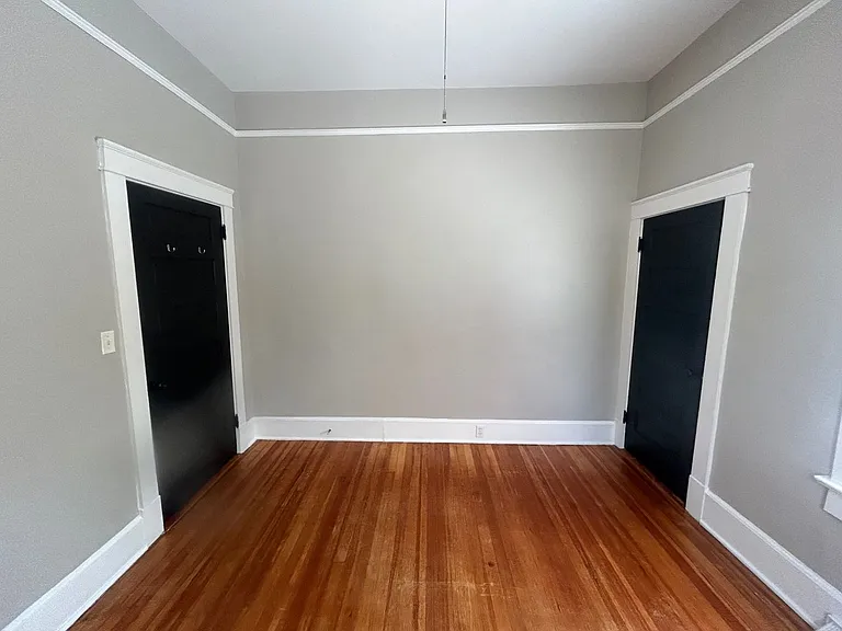 2827 Wilmot Ave — Photo 42