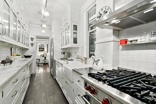 Sold by Corcoran | media 20