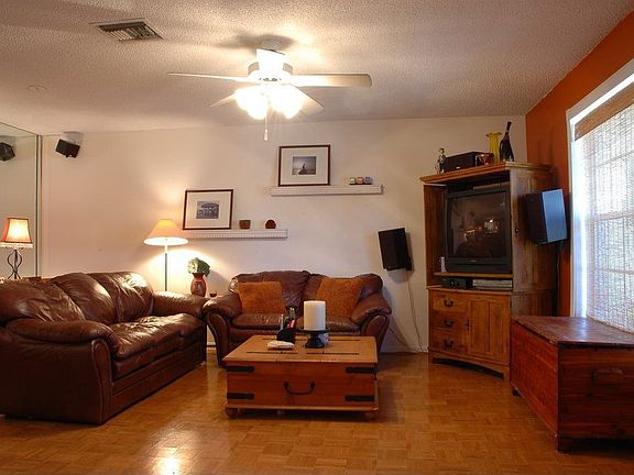 Spatious Living Room