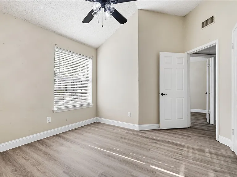 2909 Menlo Park Ln — Photo 18