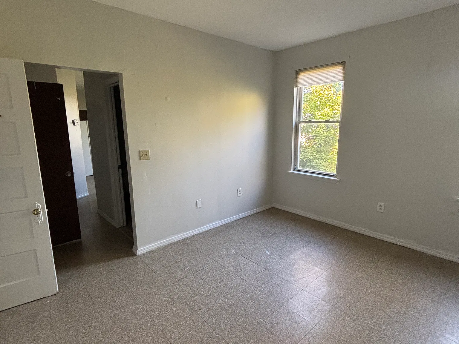 267 Wethersfield Ave — Photo 2
