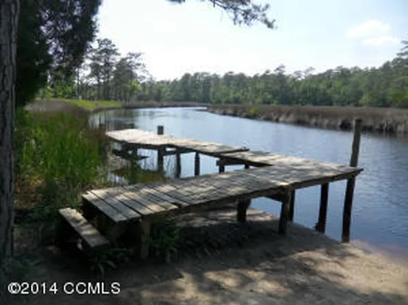 406 Stoneybrook Dr, Swansboro, NC 28584