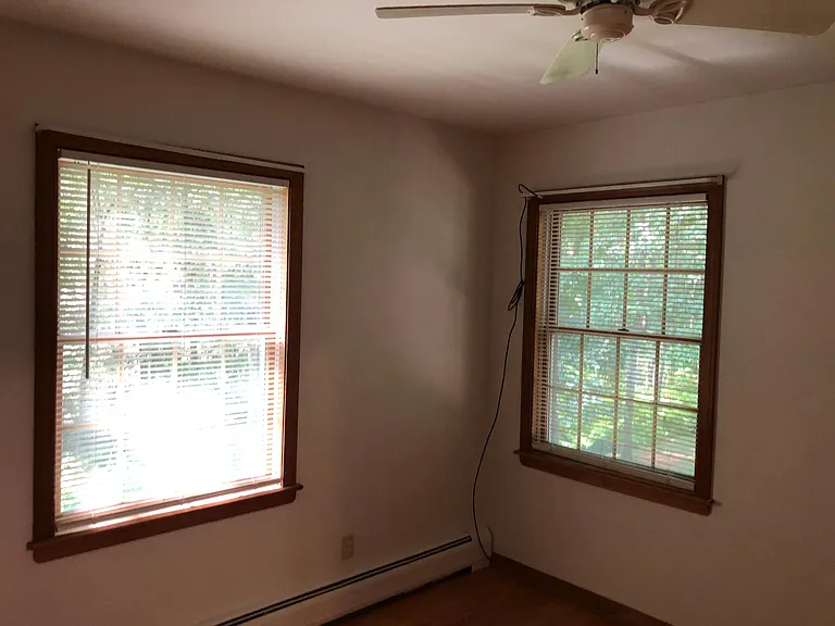 58 Rowley Rd — Photo 38