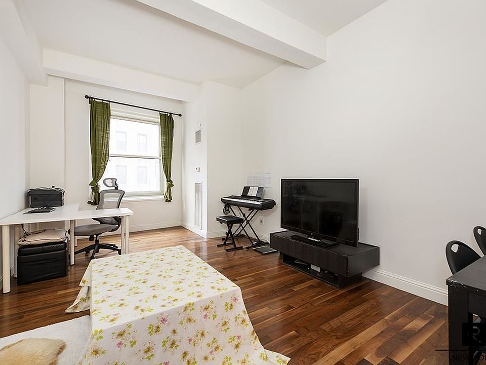 1st image of 88 Greenwich St APT 606