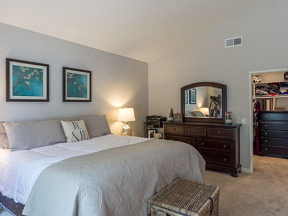 5th image of 452 Sobre Colinas Pl