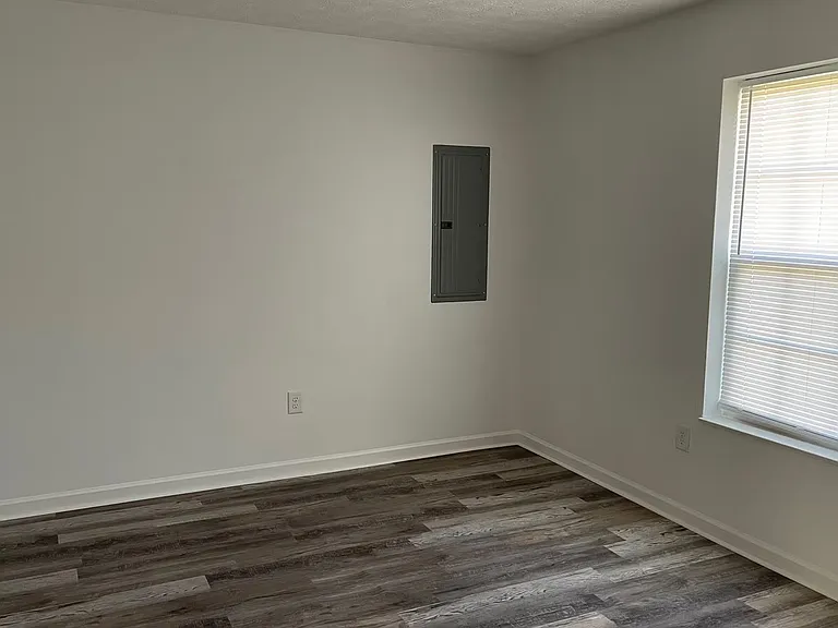 803 Quiet Oaks Way — Photo 8